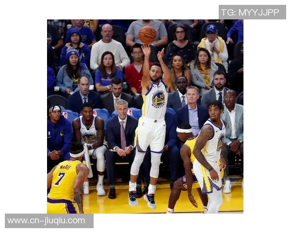 勇士与湖人季前赛精彩对决数据分析与战术解读 勇士与湖人季前赛精彩对决数据分析与战术解读